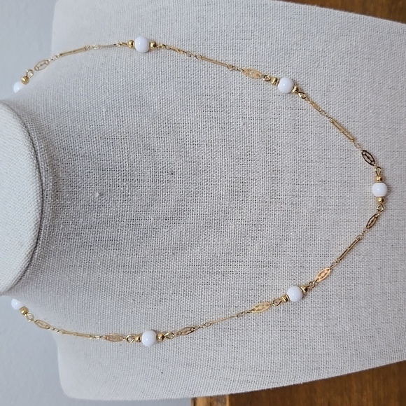 MONET GOLD TONE CHAIN WITH ACRYLIC BEADS NECKLACE - Picture 1 of 5